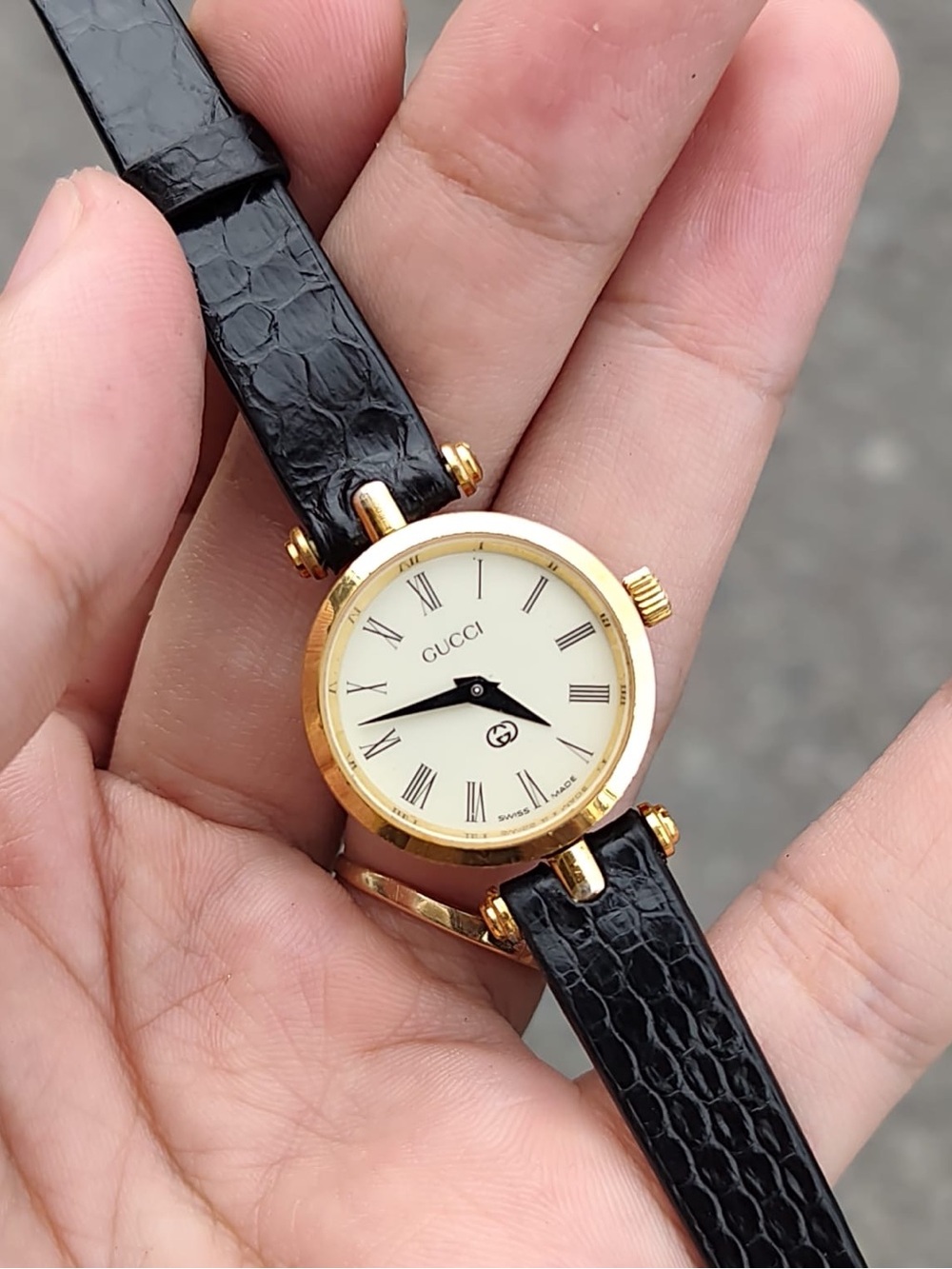 Vintage 1980s Gucci Sherry Line 2000L Women’s Watch